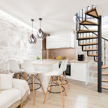 House Rokastone Apartment สปลิท ภายนอก รูปภาพ